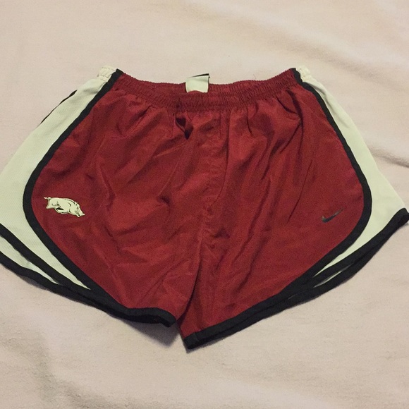 maroon nike tempo shorts